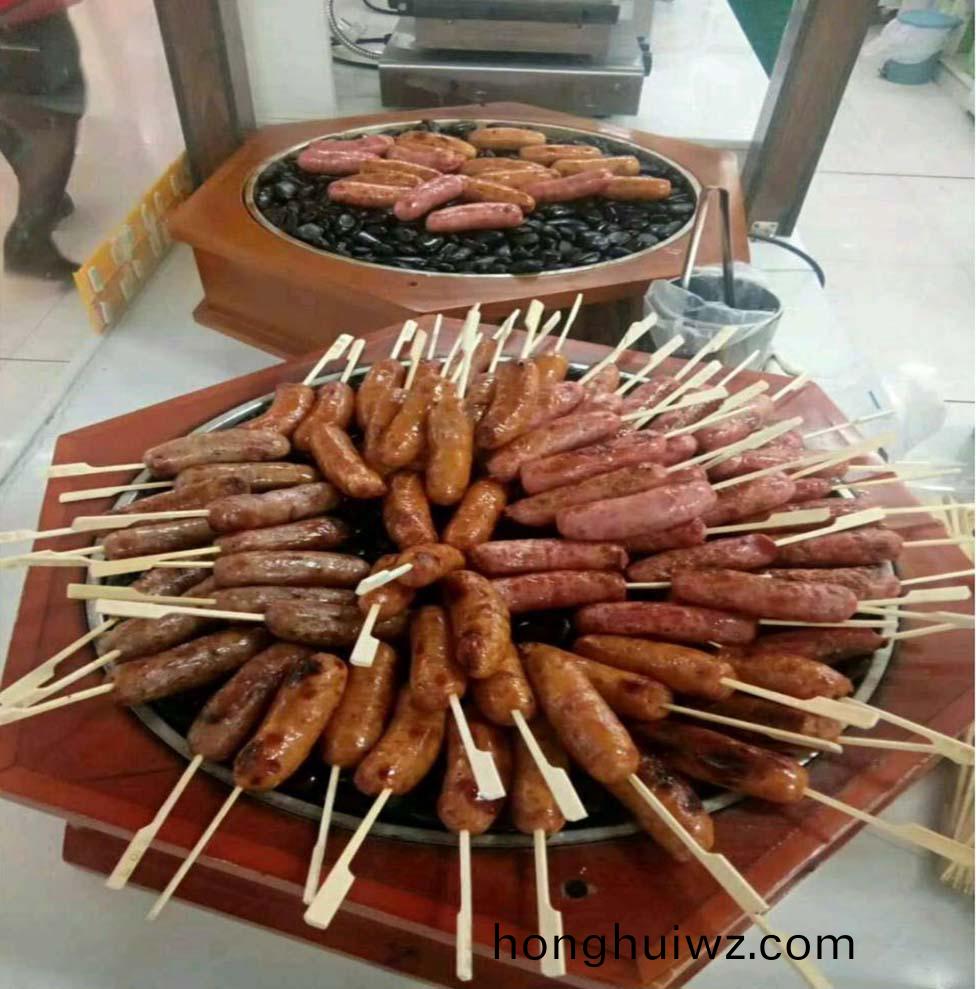 漢伯尅石鍋烤腸在(zai)廣(guang)州萬勝(sheng)廣場倍受歡(huan)迎