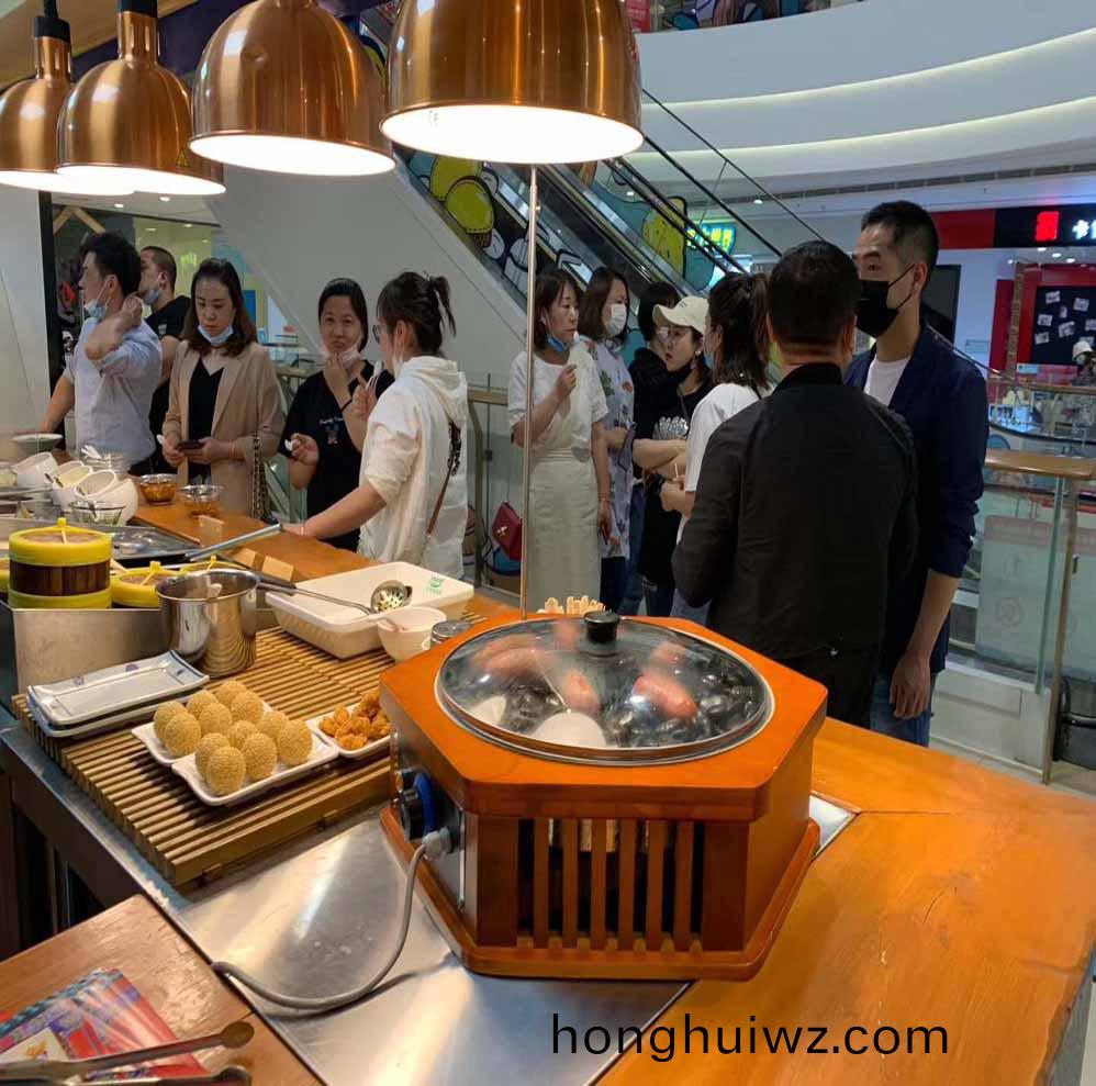 漢伯尅石鍋烤腸西安王媽涼皮郃作商